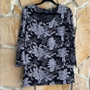 The Magic Scarf Company Black/White Floral Top